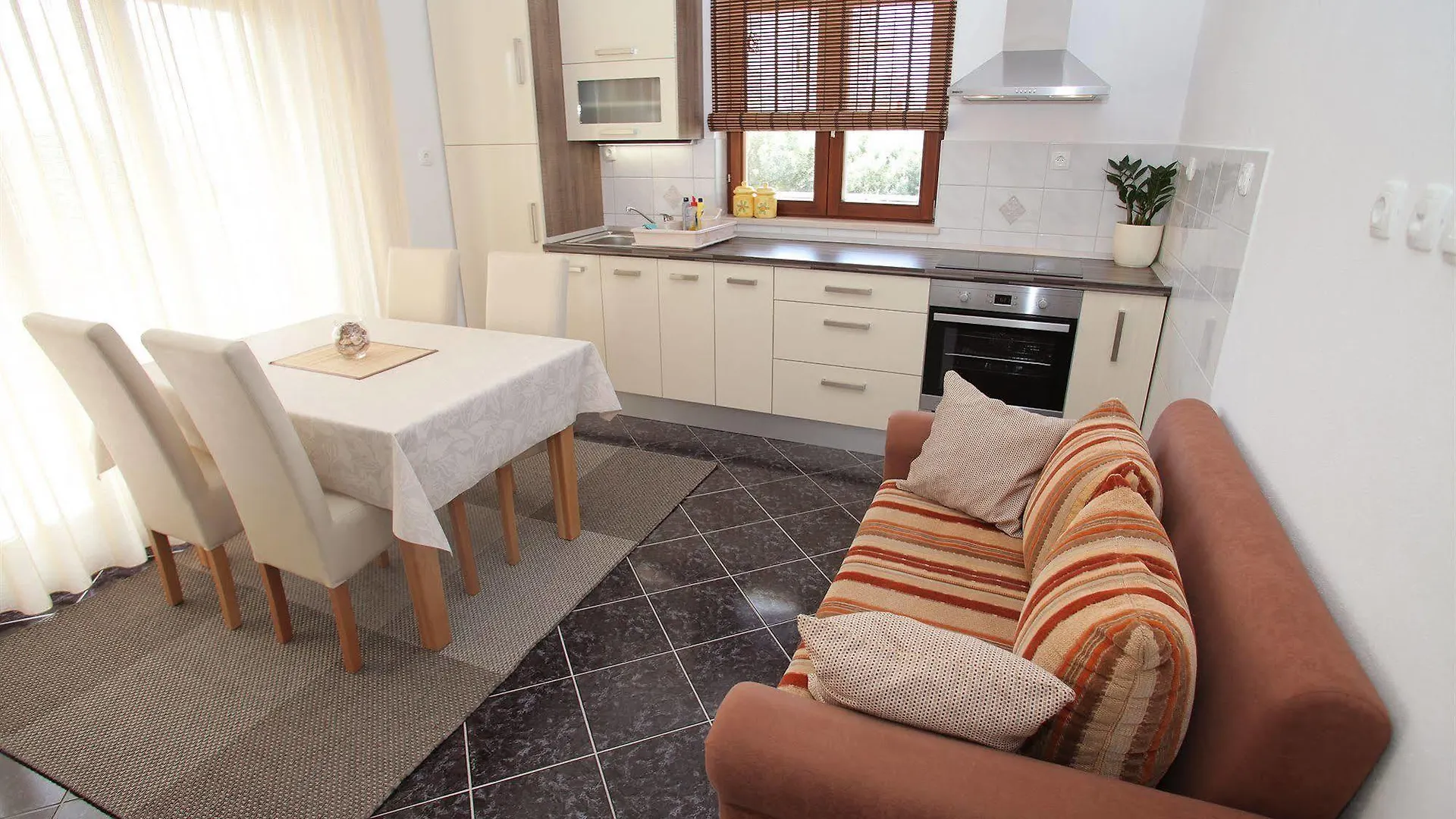 Apartments Hrabar Trogir Kroatien