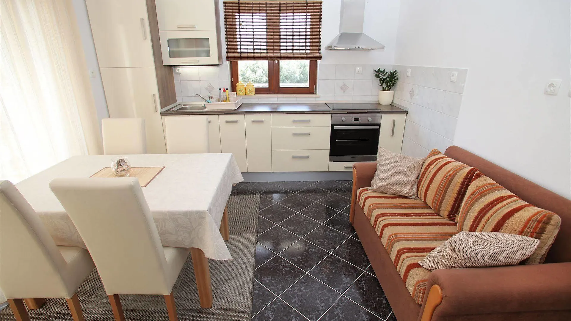 Apartments Hrabar Trogir Kroatien