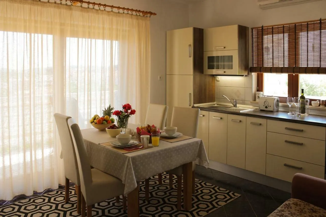Apartments Hrabar Trogir