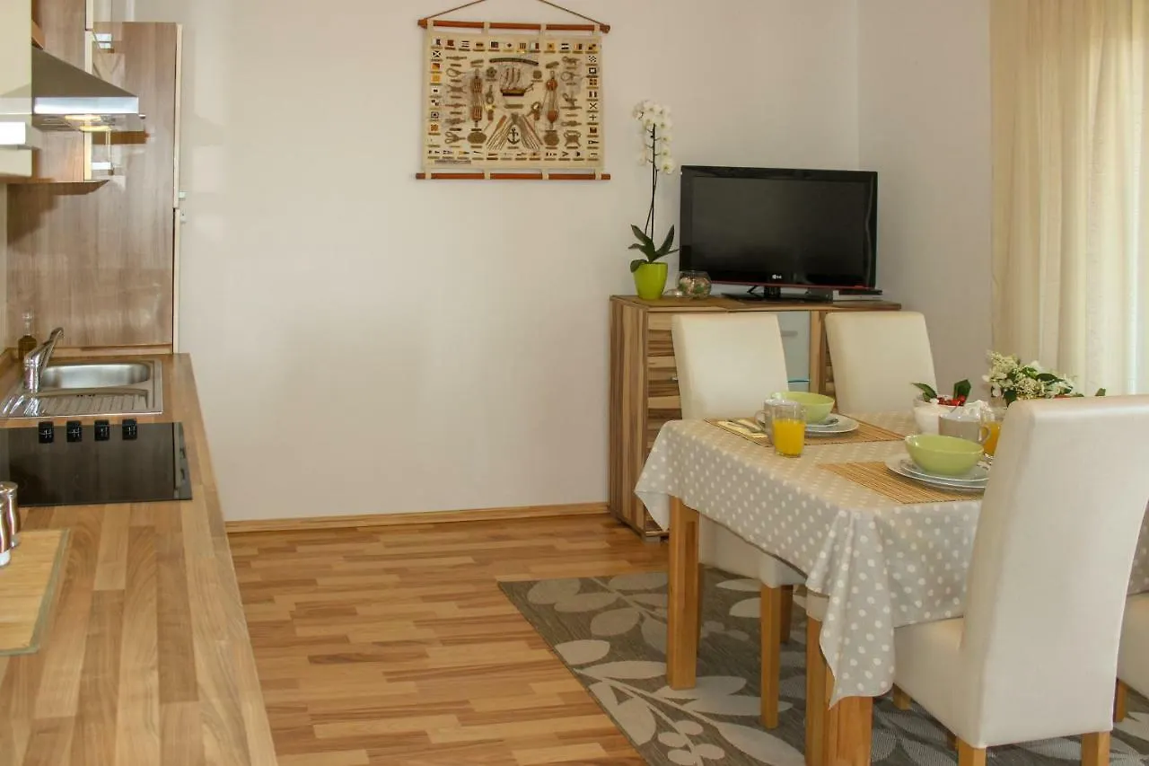 Apartments Hrabar Trogir