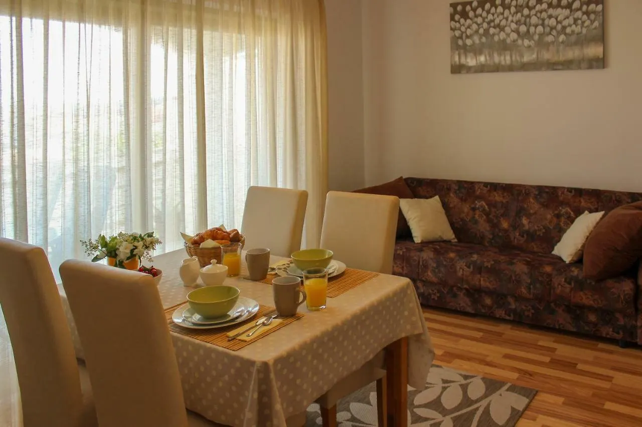 Apartments Hrabar Trogir 0*,  Kroatien