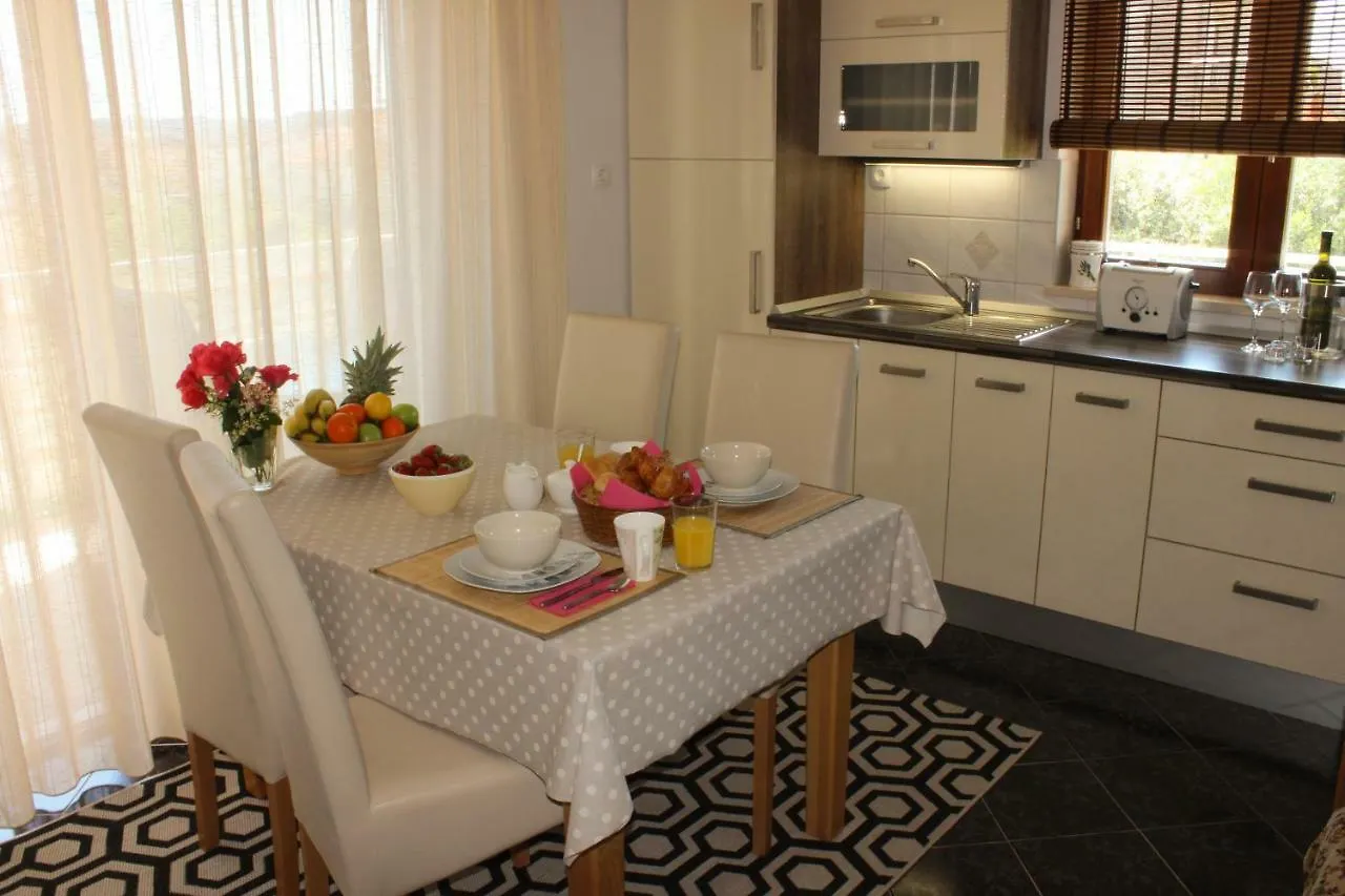 Apartments Hrabar Trogir