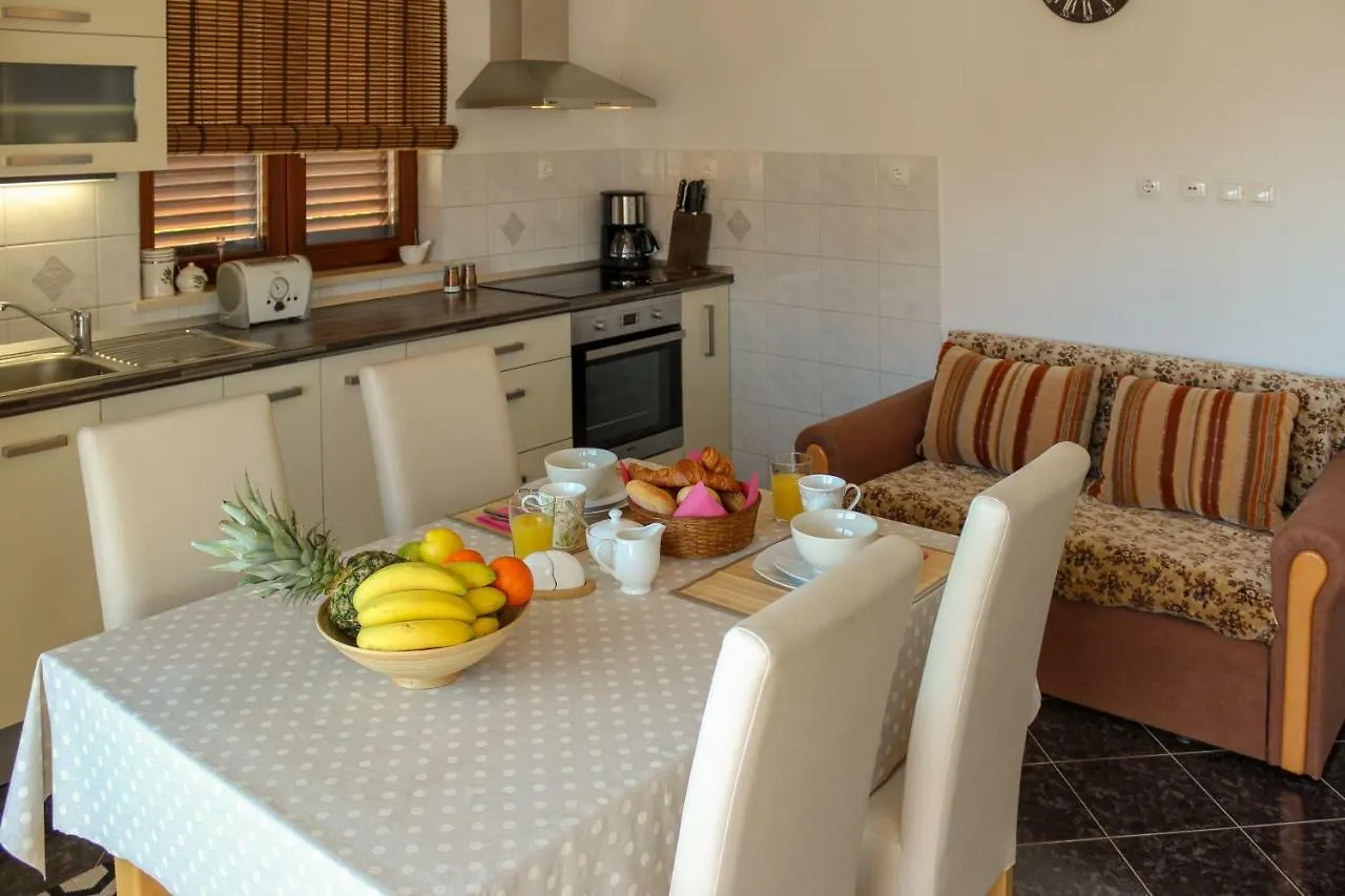 Apartments Hrabar Trogir